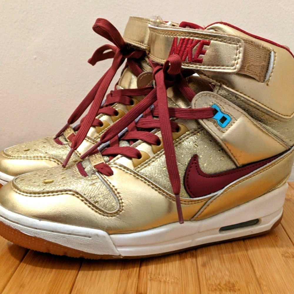 Nike Air Revolution Sky HI BHM QS Size 8